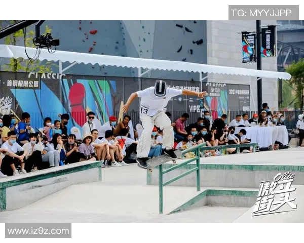 北京滑板队在滑板精英赛中的灵活性表现引发热议与关注